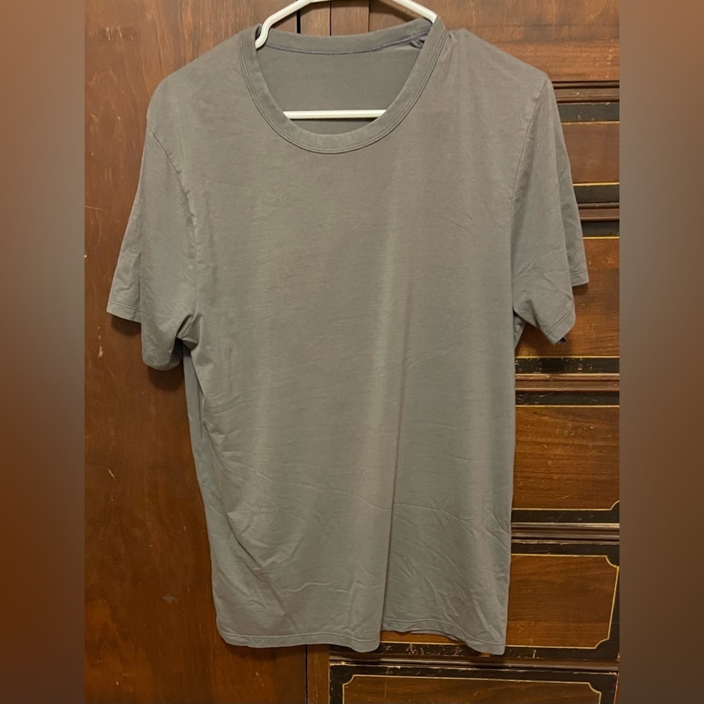 lululemon athletica Gray Short Sleeve Tee
